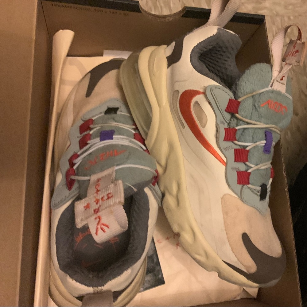 Travis Scott Nike